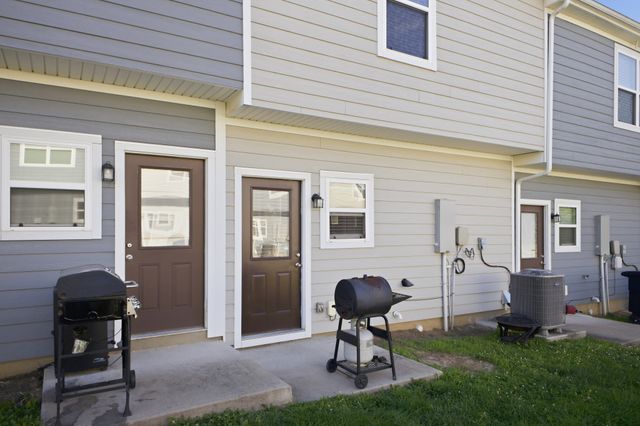 4066 Cody Dr, La Vergne, TN 37086