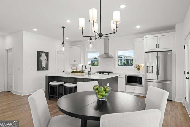 367 King's Landing, Hapeville, GA 30354