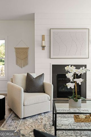 367 King's Landing, Hapeville, GA 30354