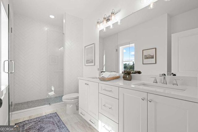 367 King's Landing, Hapeville, GA 30354