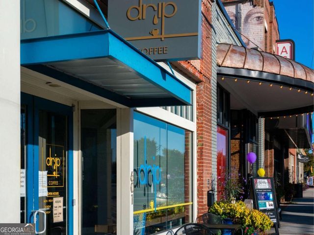 367 King's Landing, Hapeville, GA 30354