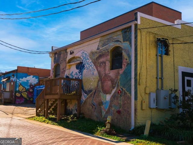 367 King's Landing, Hapeville, GA 30354