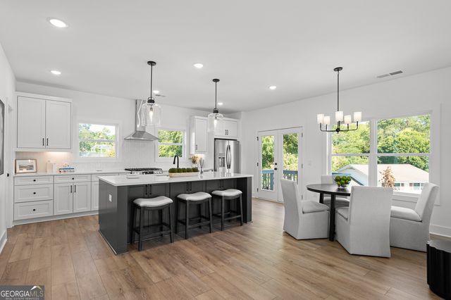 367 King's Landing, Hapeville, GA 30354