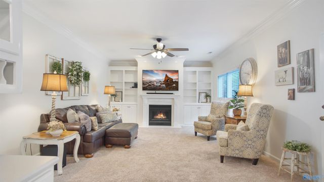 1204 Loggers Way SW, Decatur, AL 35603