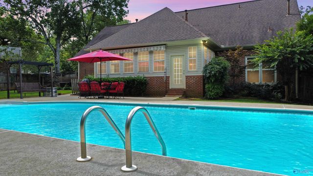1204 Loggers Way SW, Decatur, AL 35603