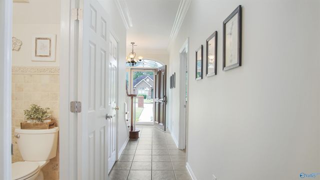 1204 Loggers Way SW, Decatur, AL 35603