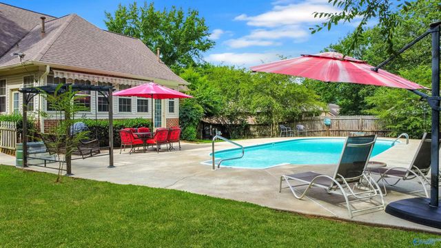 1204 Loggers Way SW, Decatur, AL 35603