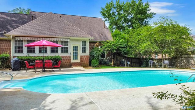 1204 Loggers Way SW, Decatur, AL 35603