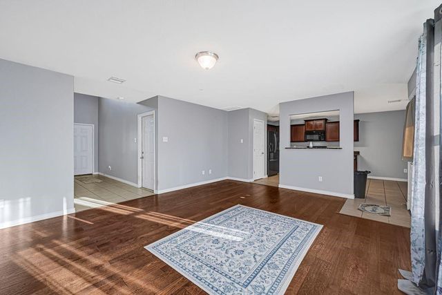 6406 Lost Pines Bend, Houston, TX 77049