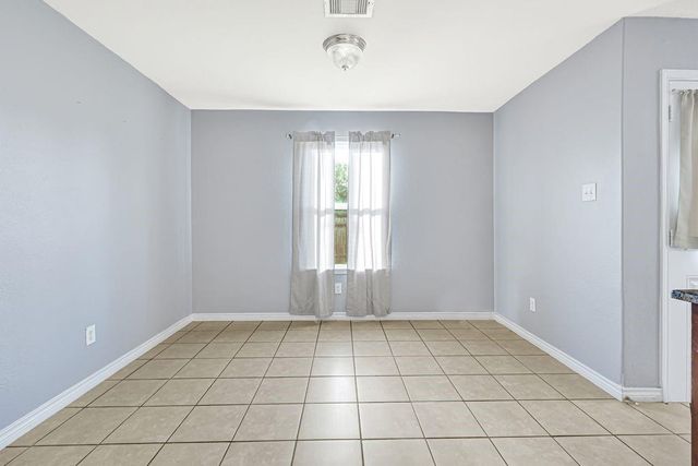 6406 Lost Pines Bend, Houston, TX 77049