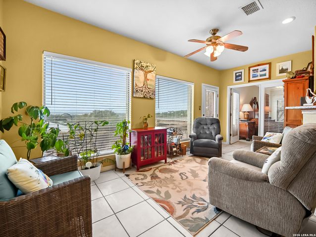 1748 Fm 3424, Canyon Lake, TX 78133