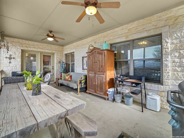 1748 Fm 3424, Canyon Lake, TX 78133