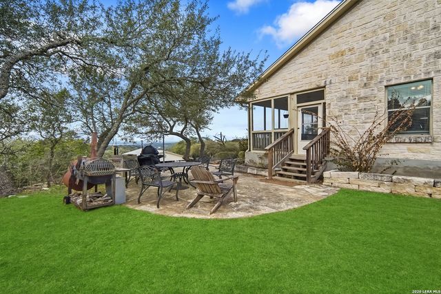 1748 Fm 3424, Canyon Lake, TX 78133