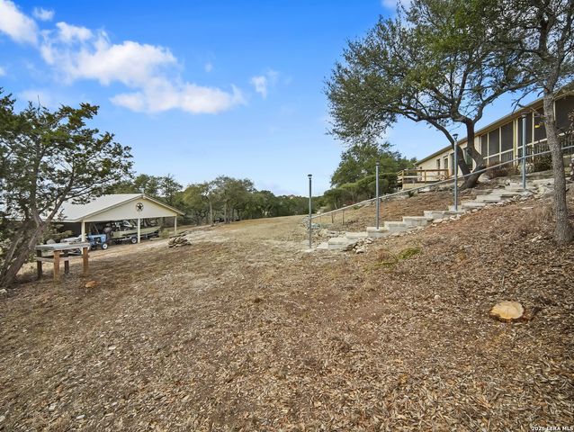 1748 Fm 3424, Canyon Lake, TX 78133