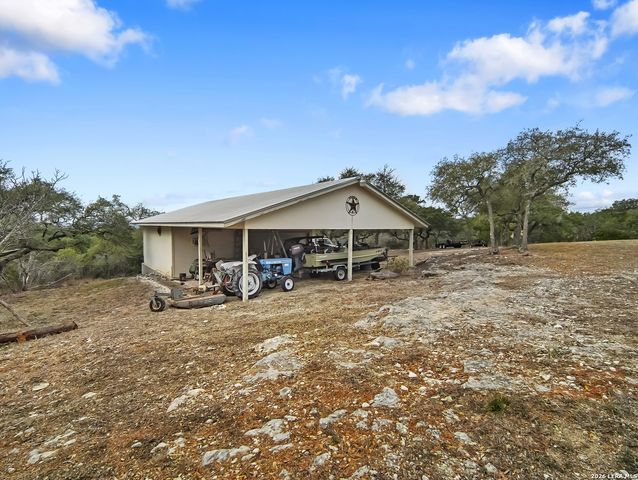 1748 Fm 3424, Canyon Lake, TX 78133