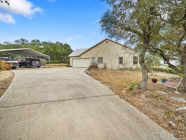 1748 Fm 3424, Canyon Lake, TX 78133