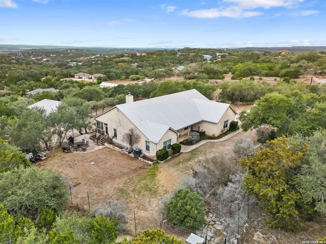 1748 Fm 3424, Canyon Lake, TX 78133