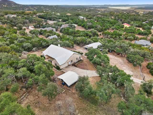 1748 Fm 3424, Canyon Lake, TX 78133