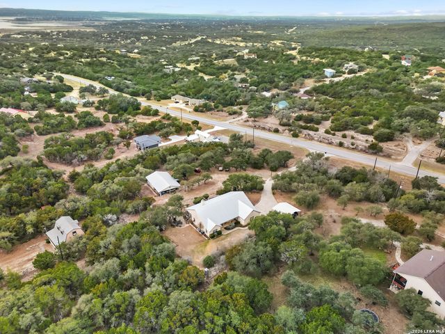 1748 Fm 3424, Canyon Lake, TX 78133