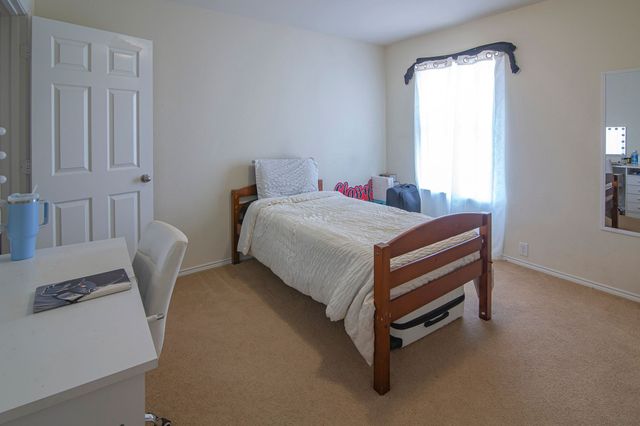 8516 Silverbell Lane, Fort Worth, TX 76140