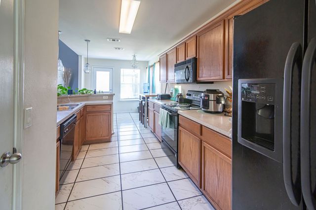 8516 Silverbell Lane, Fort Worth, TX 76140