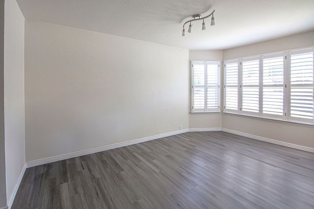 8516 Silverbell Lane, Fort Worth, TX 76140