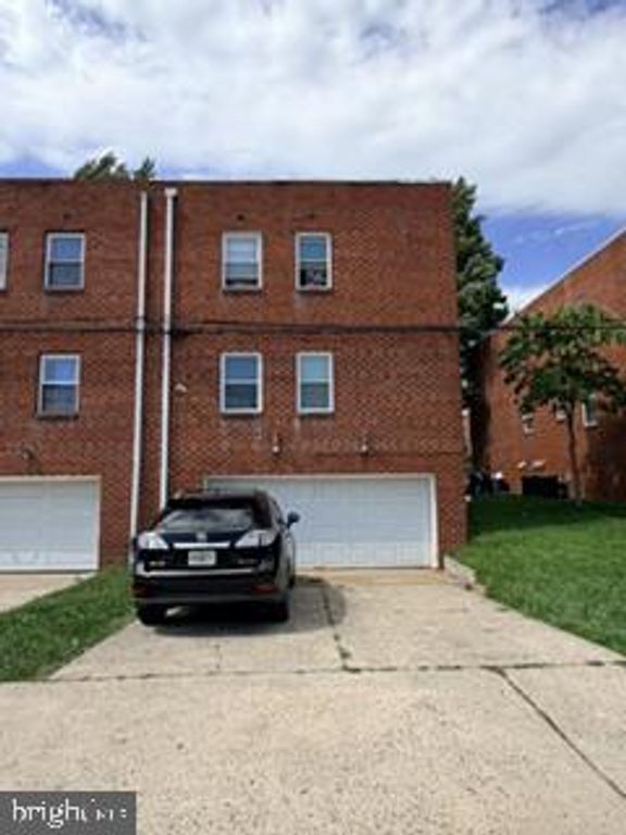 8903 ALTON ST, PHILADELPHIA, PA 19115 — photo 2