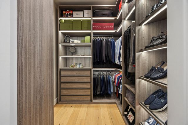 1711 Allen Parkway 1903, Houston, TX 77019