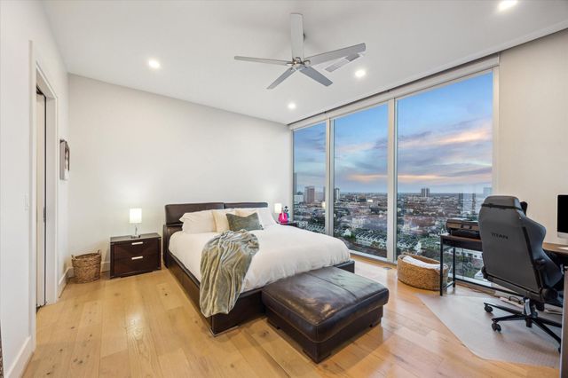 1711 Allen Parkway 1903, Houston, TX 77019