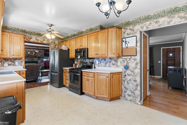4271 W Highland Road, Milford, MI 48380