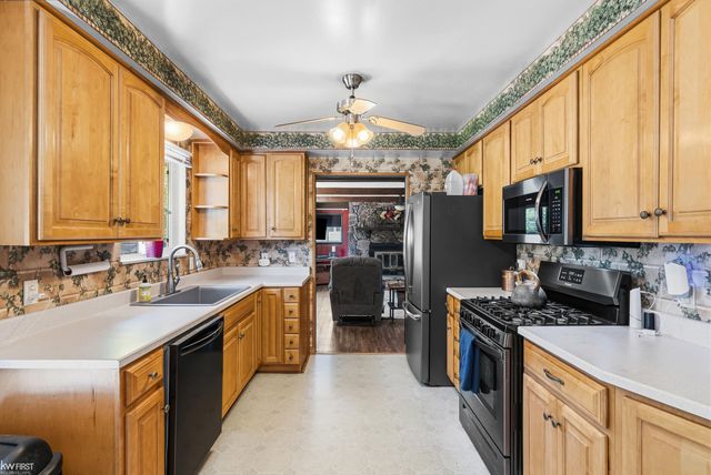 4271 W Highland Road, Milford, MI 48380