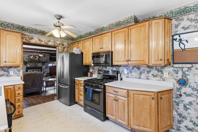 4271 W Highland Road, Milford, MI 48380