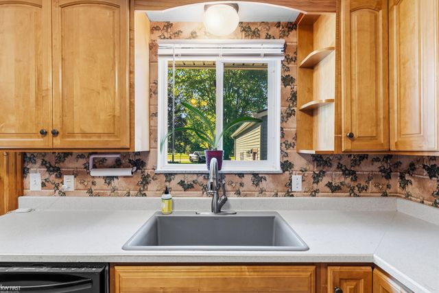 4271 W Highland Road, Milford, MI 48380