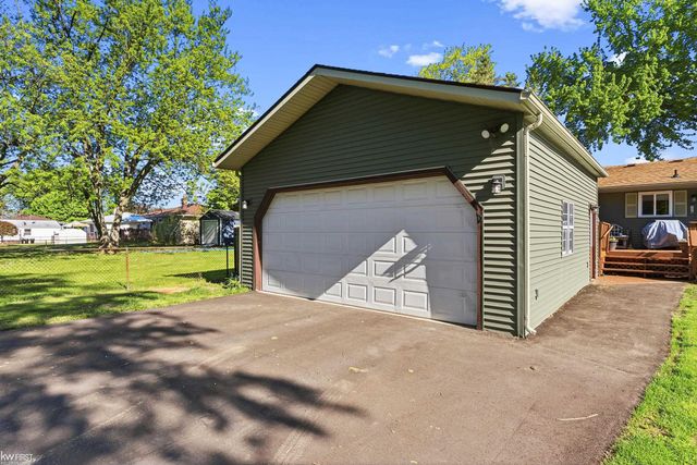 4271 W Highland Road, Milford, MI 48380