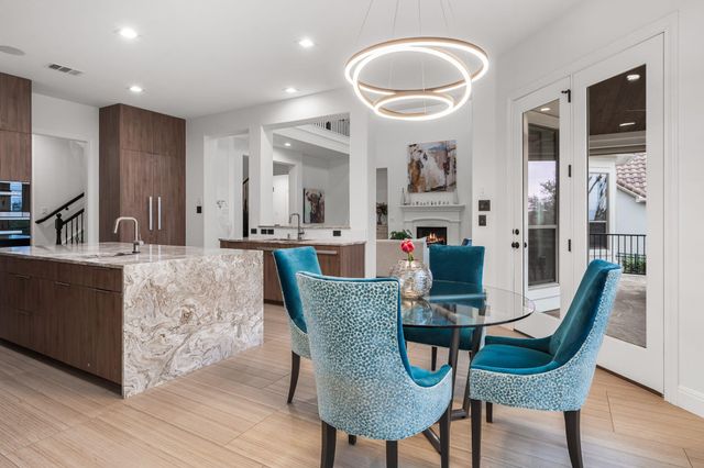 2024 University Club DR, Austin, TX 78732