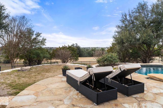 2024 University Club DR, Austin, TX 78732