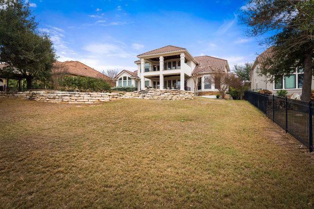 2024 University Club DR, Austin, TX 78732