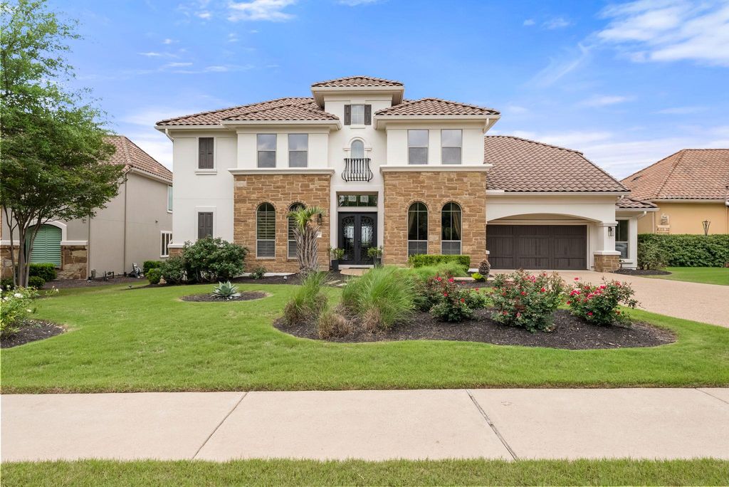 2024 University Club DR, Austin, TX 78732