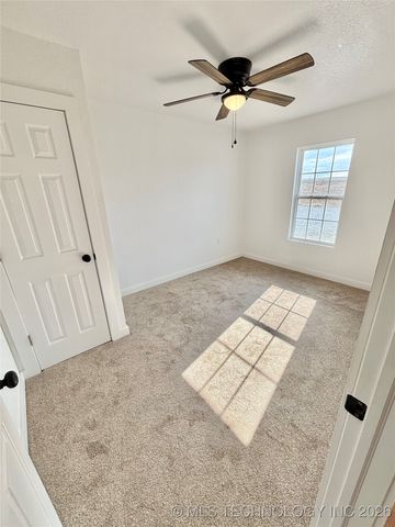 619 S 3rd Avenue A, Warner, OK 74469