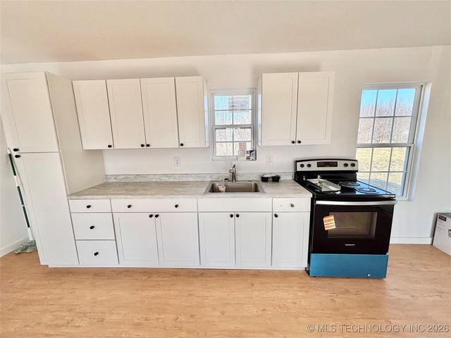 619 S 3rd Avenue A, Warner, OK 74469