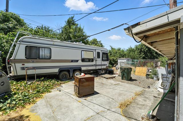 5732 39th St, Sacramento, CA 95824
