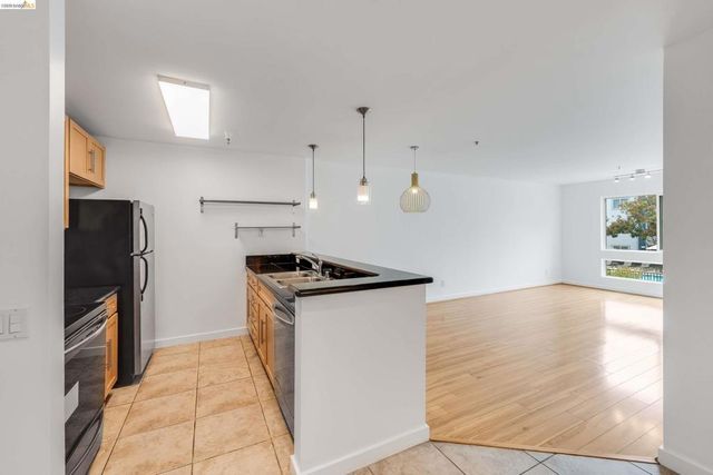 6400 Christie Ave 4225, Emeryville, CA 94608