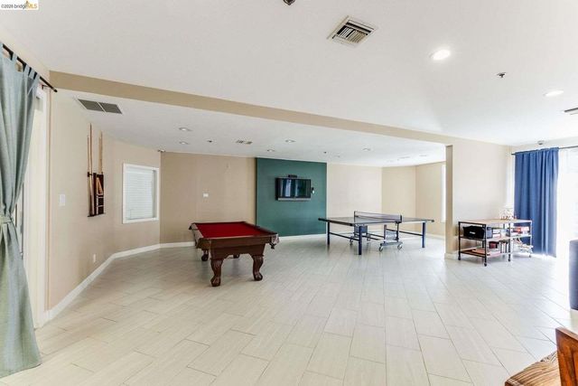 6400 Christie Ave 4225, Emeryville, CA 94608