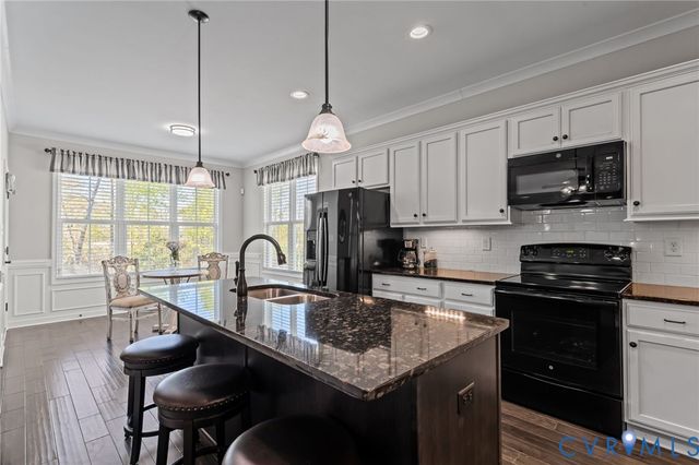 7254 Emerald Point Vis, Moseley, VA 23120