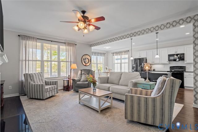 7254 Emerald Point Vis, Moseley, VA 23120