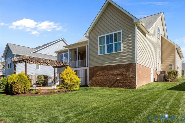 7254 Emerald Point Vis, Moseley, VA 23120