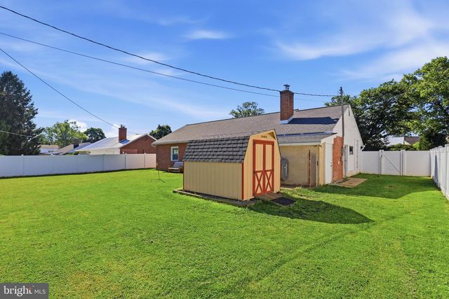 55 STANLEY AVE, Landisville, PA 17538