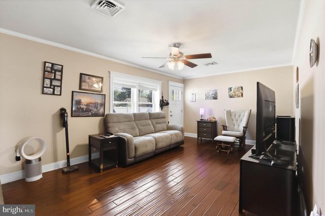 55 STANLEY AVE, Landisville, PA 17538