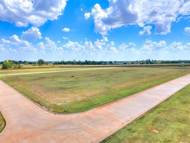 3516 Redbud Drive, Chickasha, OK 73018