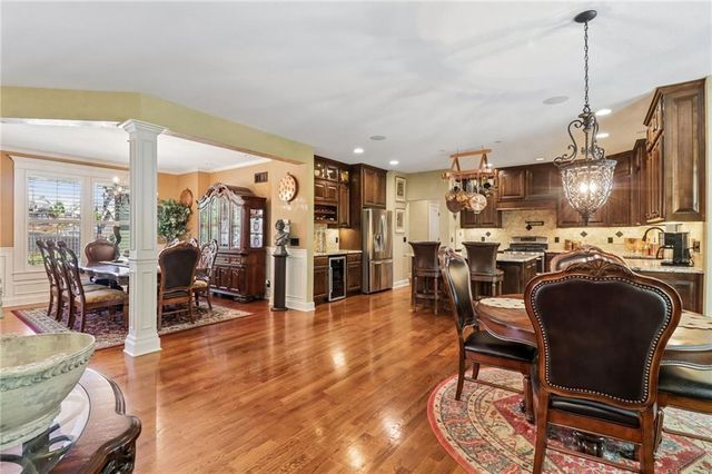 871 Clearview Drive, Lansing, KS 66043